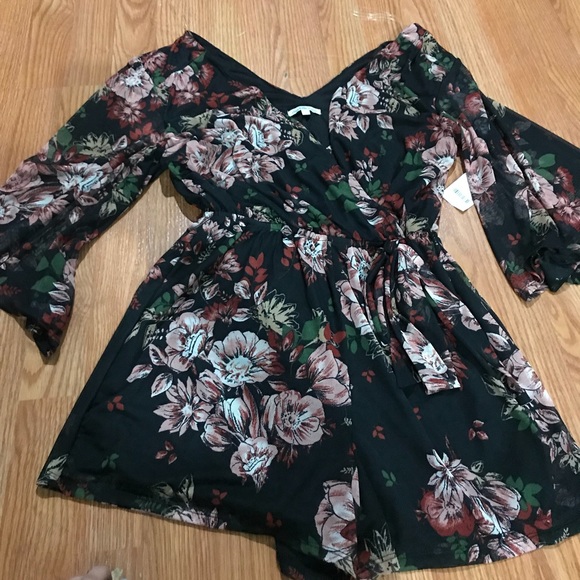 Romper! It’s brand new - Picture 3 of 3